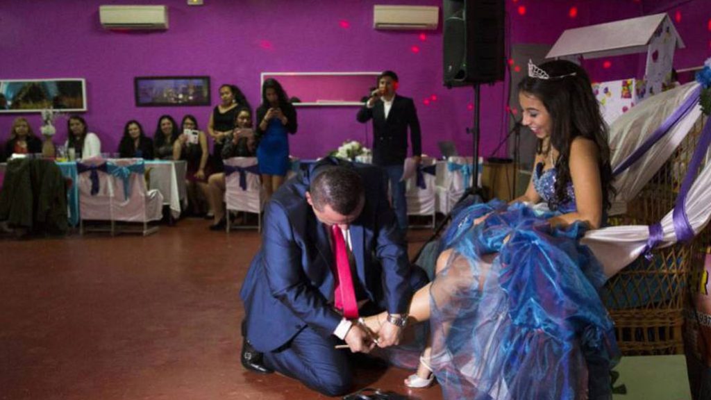 que significa sonar con una quinceanera